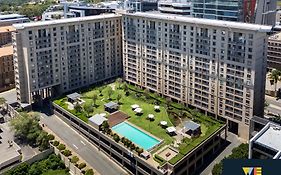 Westay Westpoint Apartments แซนด์ตัน Exterior photo