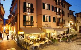 Hotel Lago Di Garda มัลเชซิเน Exterior photo