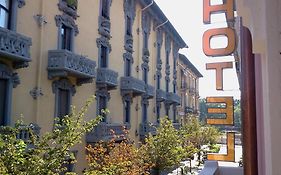 Hotel Nuovo Rondo เซสโต ซานโจวันนี Exterior photo