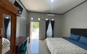 Sumbawa Maluk Homestay Kost Tika Exterior photo