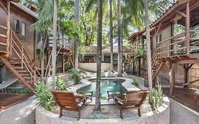 The Beach Bungalows - Yoga And Surf House - Adults Only ตามารินโด Exterior photo