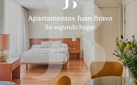 Apartamentos Juan Bravo มาดริด Exterior photo