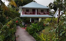 Lucy'S Guesthouse ลาดิก Exterior photo