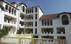 West Bay Colonial Hotel Exterior photo