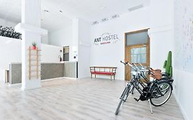 Ant Hostel บาร์เซโลนา Exterior photo