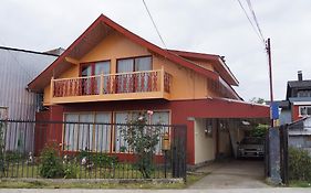 Casa Chilhue - Hostal Residencial Bed & Breakfast กัสโตร Exterior photo