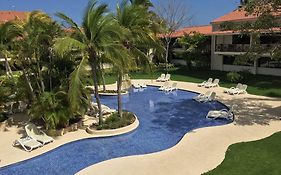 Coronado Luxury Club & Suites ปลายา โกโรนาโด Exterior photo