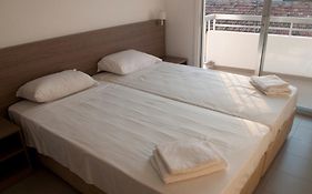 St. George Rent Rooms ลาร์นาคา Exterior photo