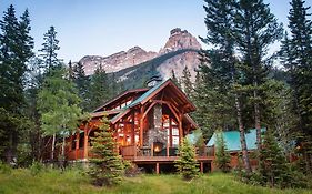 Cathedral Mountain Lodge ฟิลด์ Exterior photo