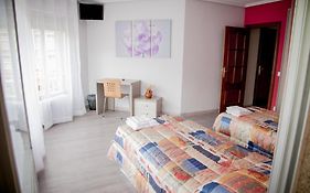 Pension Parque Del Ebro (Adults Only) Hotel โลโกรโญ Room photo