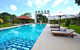 Cocoon Resort And Villas อินดูรูวา Exterior photo