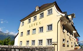 Hotel Gasthof Lowen วาดุซ Exterior photo