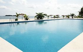 The Place Resort At Tokeh Beach ฟรีทาวน์ Exterior photo