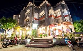 ลันตา ไนซ์ บีช เฮ้าส์ Aparthotel เกาะลันตา Exterior photo