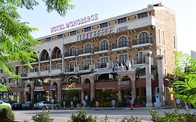 โรงแรมโมโนเบิร์ก บิบลอส Byblos Exterior photo