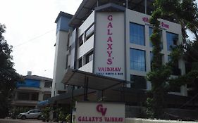 Galaxy Vaibhav Hotel วาเซ Exterior photo