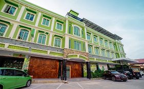 Greenland Hotel Batam Exterior photo