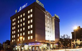 Hotel Albret ปัมโปลนา Exterior photo