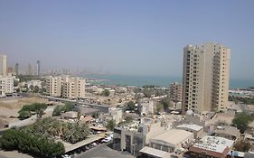 มารีนา รอยัล โฮเต็ล สวีท Aparthotel Kuwait City Exterior photo