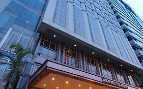โรงแรมริชมอนเด้ ออร์ทิกัส Pasig City Exterior photo