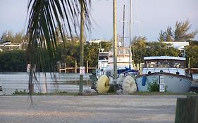 Floating Sea Cove Resort And Marina มาราธอน Exterior photo