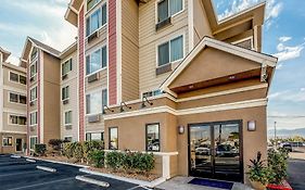 Quality Inn & Suites Reno Airport Exterior photo