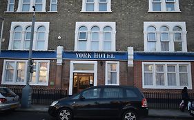 York Hotel อิลฟอร์ด Exterior photo