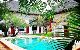 Diani Hostel เดียนีบีช Exterior photo