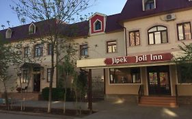 Jipek Joli Inn นูกุส Exterior photo
