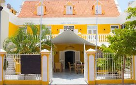 Academy Hotel Curacao วิลเลมสตัด Exterior photo
