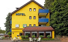 Hotel Katharina Garni ทือบิงเงิน Exterior photo