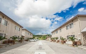 โฮเต็ล เซาเธิร์น วิลเลจ โอกินาวา Hotel Kitanakagusuku Exterior photo