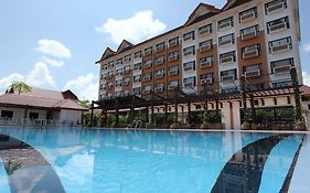 โรงแรมเปอร์ไมล์ กัวลาเตเรงกานู กัวลาตรังกานู Exterior photo