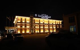 Zarafshan Grand Hotel นาวอย Exterior photo