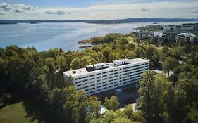Radisson Blu Park Hotel, Oslo ฟอร์เนอบู Exterior photo
