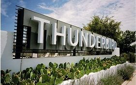 Thunderbird Hotel มาร์ฟา Exterior photo