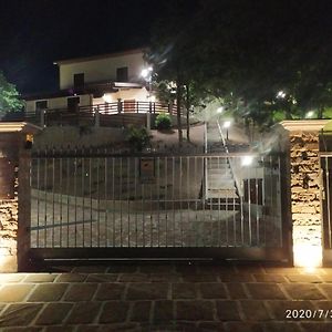 I Fiori Del Pollino - Guest House ซาน เซเวริโน ลูกาโน Exterior photo