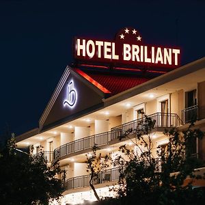 Briliant Hotel คลูจ-นาโปกา Exterior photo