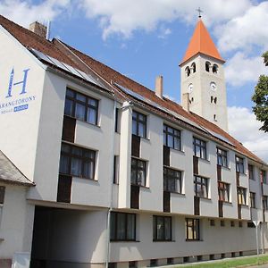 Harangtorony Szallo Hotel คือแซก Exterior photo