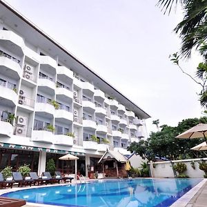 โรงแรมเจพี วิลลา Pattaya Exterior photo