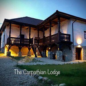 The Carpathian Lodge รุนกู Exterior photo