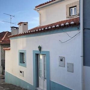 Typical Small House Near Lisbon โอเอรัช Exterior photo