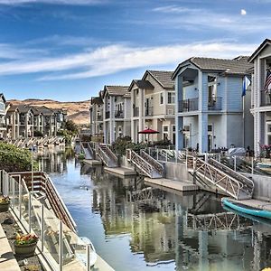 Waterfront Sparks Home Balcony And Dock! Exterior photo