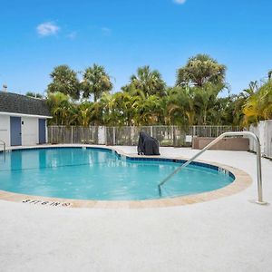 Motel 6-Fort Myers, Fl นอร์ทฟอร์ทไมเออร์ส Exterior photo