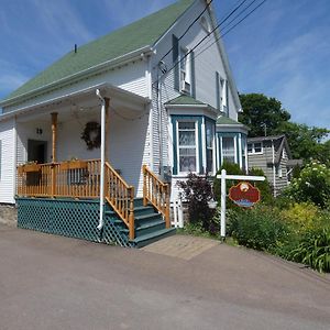 Lacasa Enshediac Bed & Breakfast Exterior photo