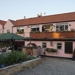 The Tickled Trout Inn Bilton-In-Ainsty ยอร์ค Exterior photo