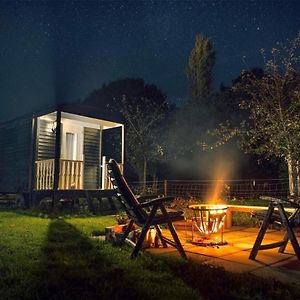 Pipowagen Elsebein Groningen Westerwolde Unieke Ligging Met Eigen Tuin En Vrij Uitzicht Over Veld Naar Natuurgebied Bed & Breakfast Onstwedde Exterior photo