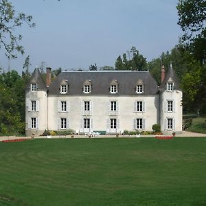 Chateau De La Ville-Hue Guer Exterior photo