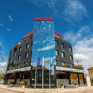 Platinum Image Hotel Elin Pelin Exterior photo