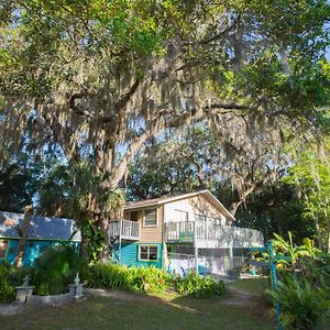 Riverfront Treetop Bungalow Villa โฮโมซาสซา Exterior photo